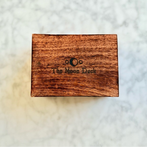 Moon Deck Oracle Card Set with Wooden Box (RARE!) - Picture 4 of 8